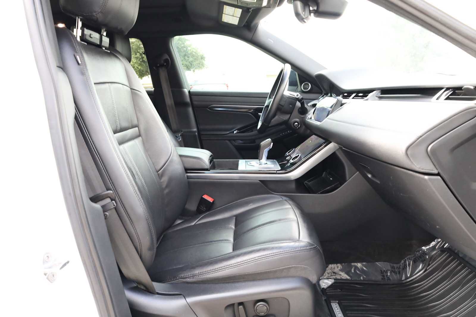 Used 2020 Land Rover Range Rover Evoque SE AWD/4WD image 29