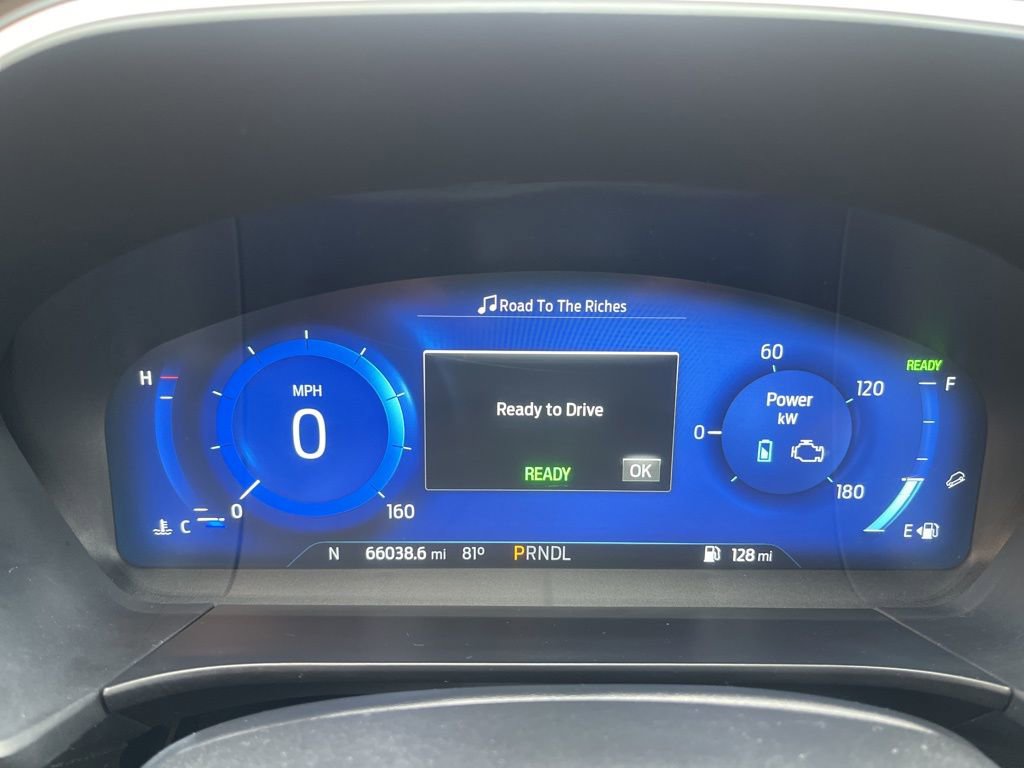 Used 2022 Ford Escape SEL w/ Technology Package FWD image 11