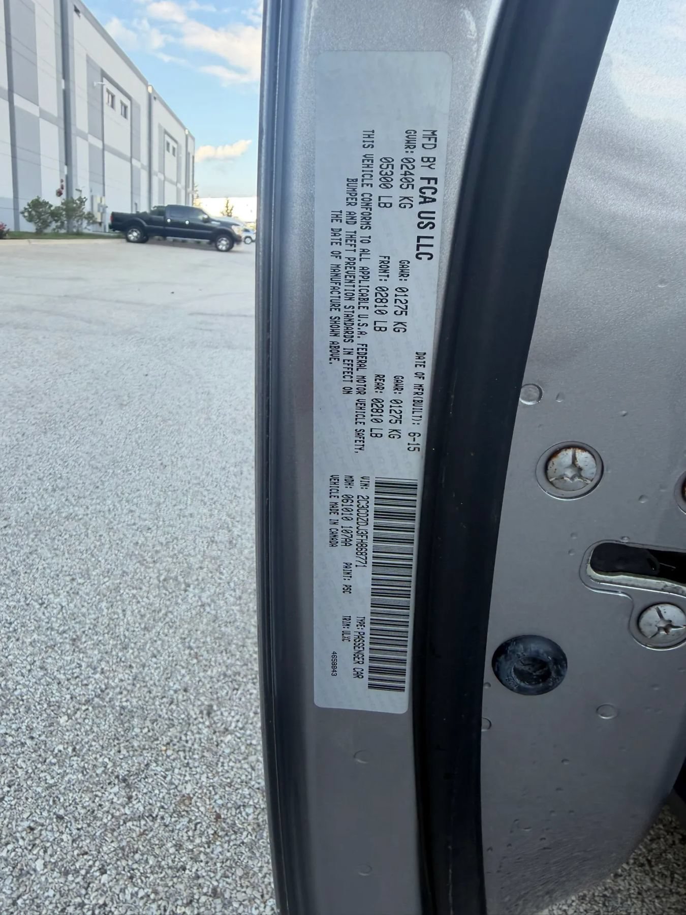 Used 2015 Dodge Challenger SRT RWD image 26