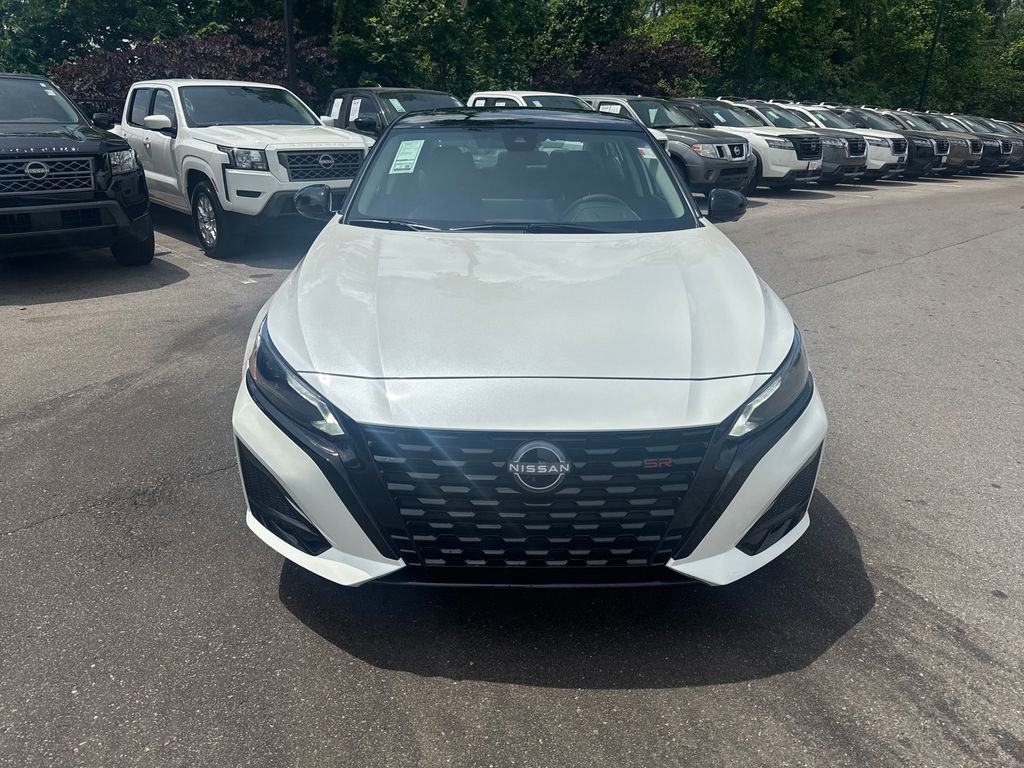 New 2026 Nissan Altima 2.5 SR w/ SR Premium Package FWD image 9