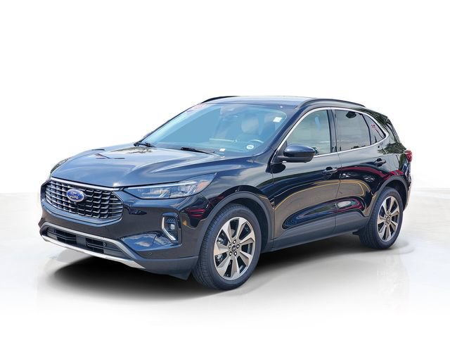 Certified 2023 Ford Escape Platinum FWD image 2