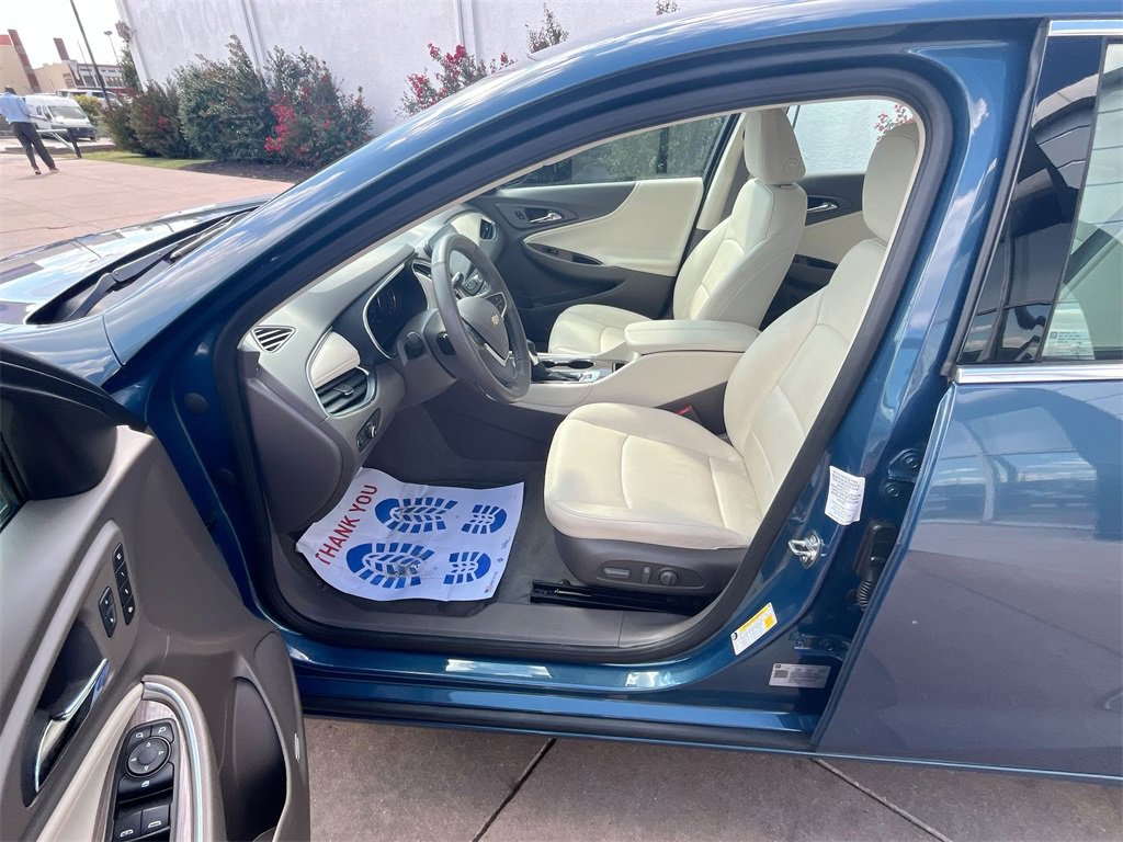 Certified 2024 Chevrolet Malibu LT image 12