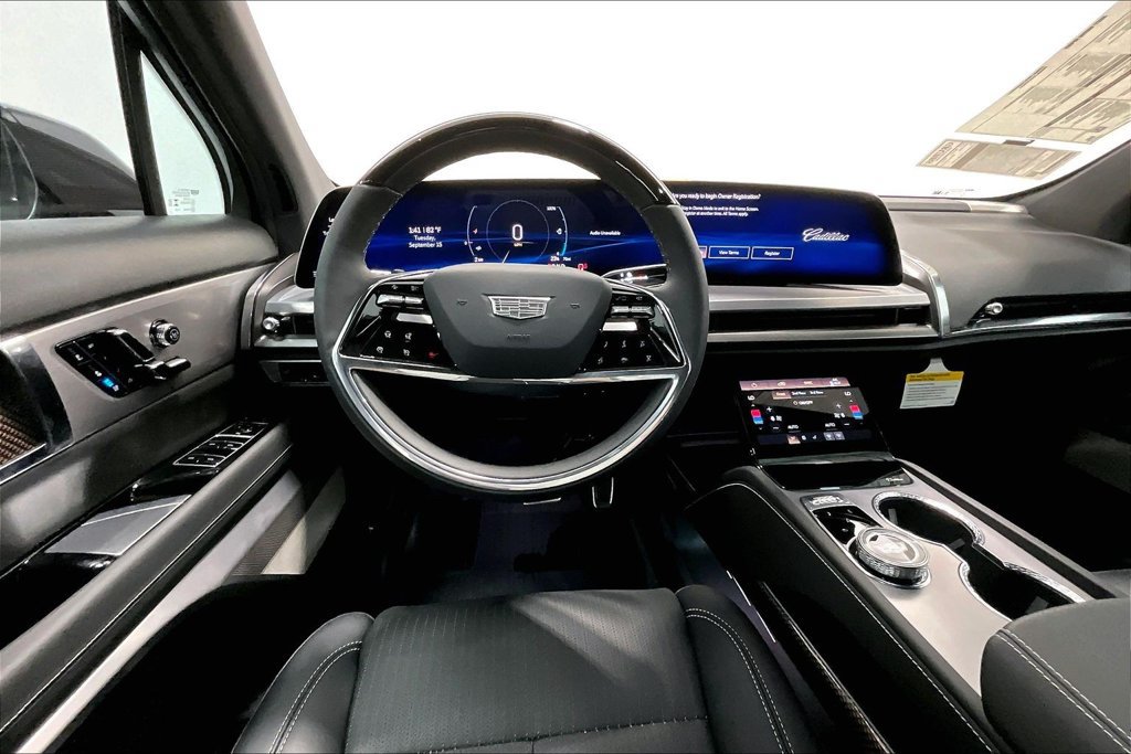 New 2027 Cadillac Vistiq Sport w/ LPO, Floor Liner Package AWD/4WD image 12