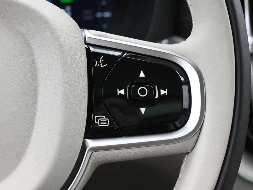 New 2026 Volvo XC60 T8 Ultra image 10