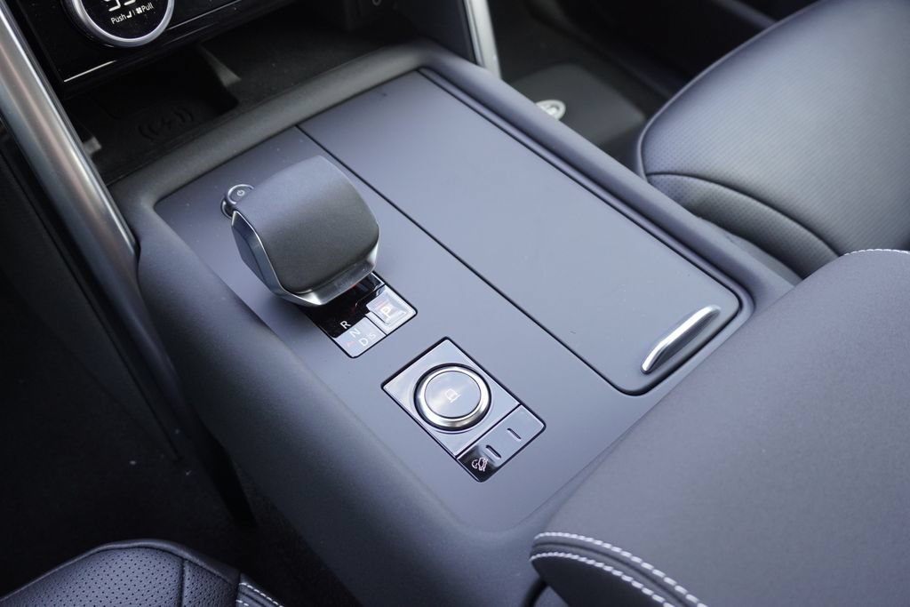 New 2026 Land Rover Discovery Dynamic SE AWD/4WD image 14