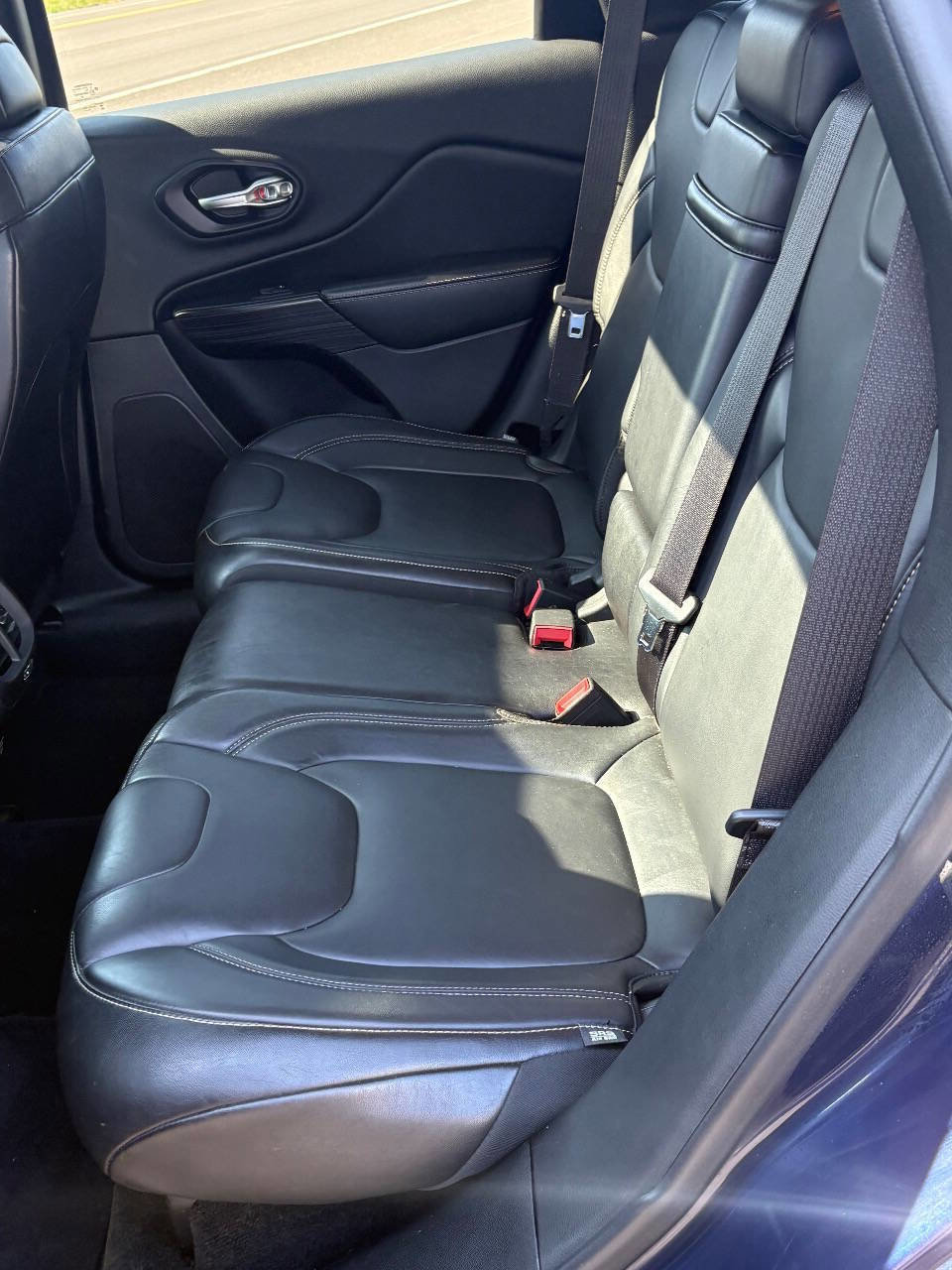 Used 2014 Jeep Cherokee Limited image 25