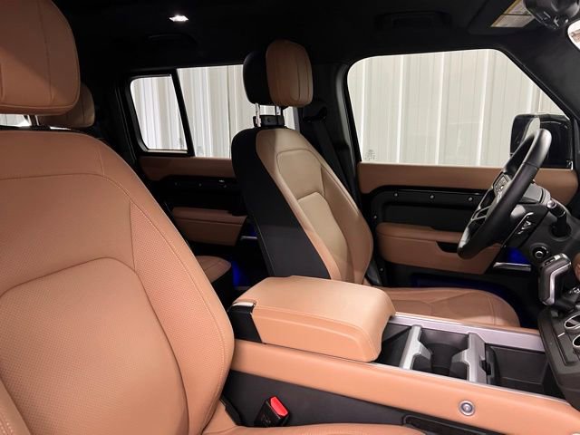 Used 2025 Land Rover Defender 130 V8 image 24