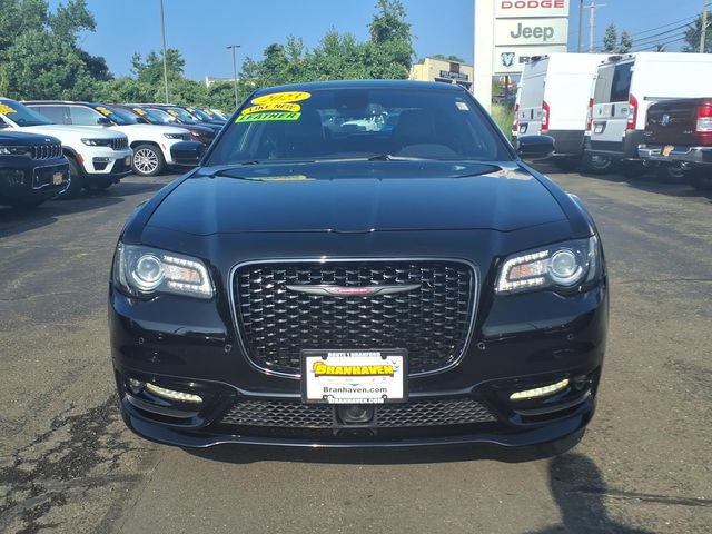 Certified 2023 Chrysler 300 S w/ Comfort Group RWD image 3