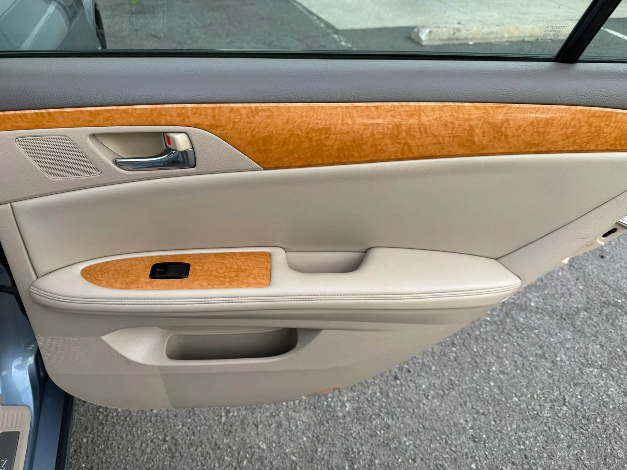 Used 2005 Toyota Avalon XLS FWD image 22