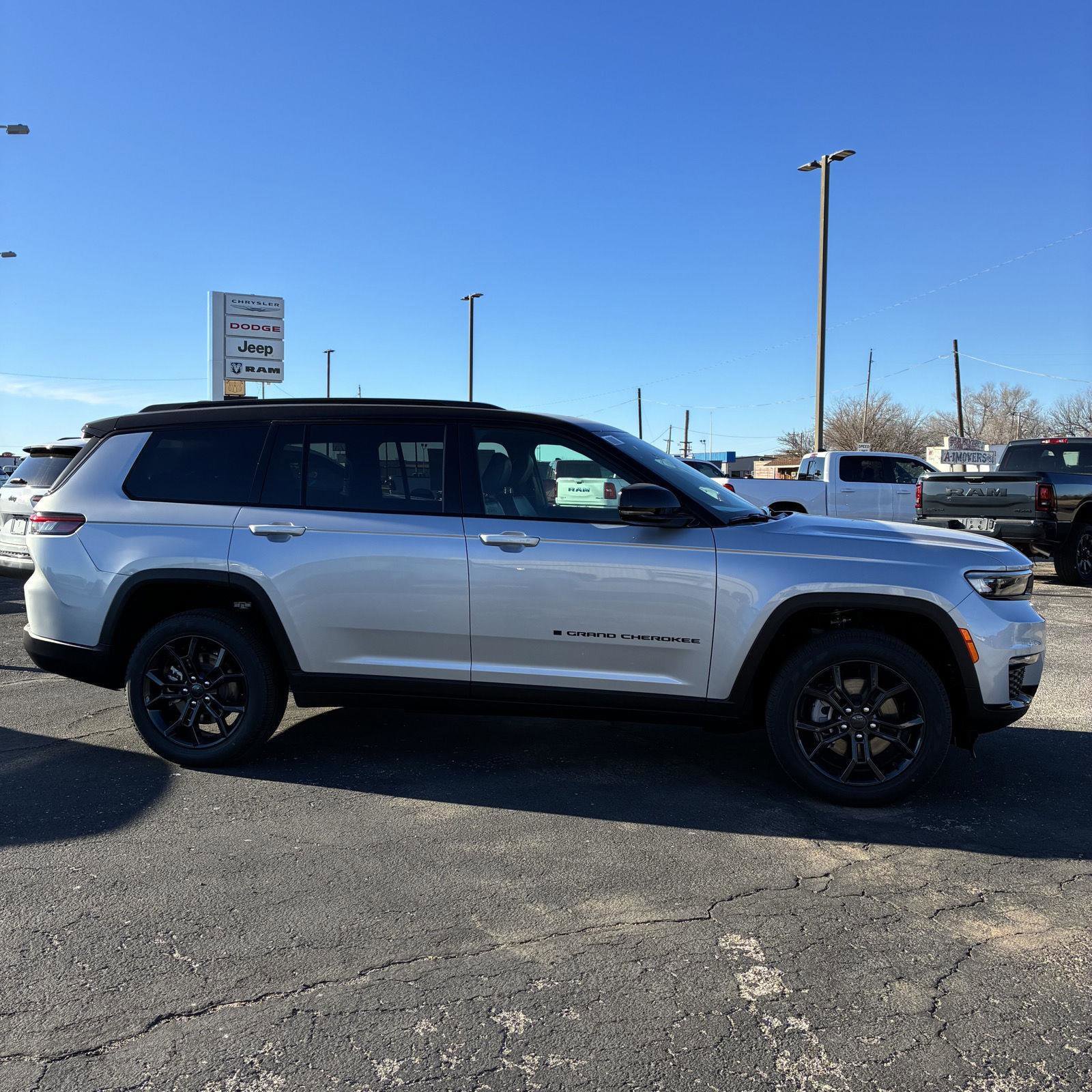 New 2025 Jeep Grand Cherokee L Limited image 13