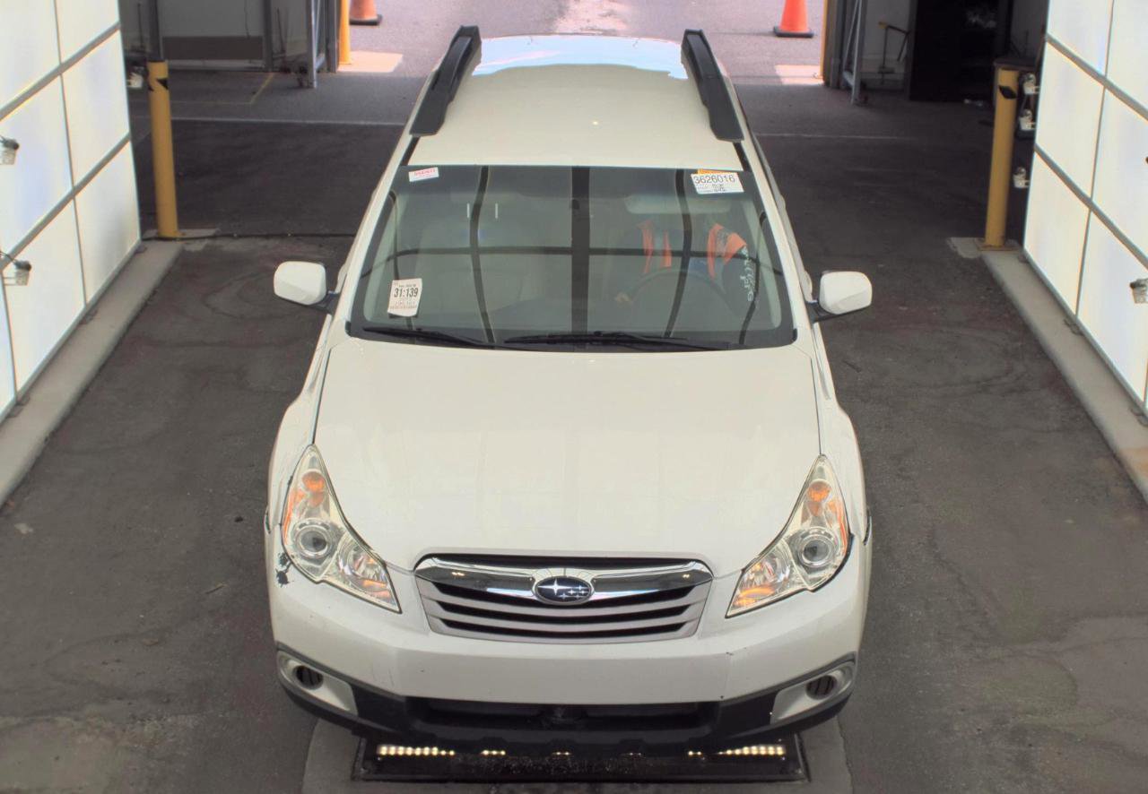 Used 2012 Subaru Outback 2.5i Premium w/ Popular Pkg 1B AWD/4WD image 2
