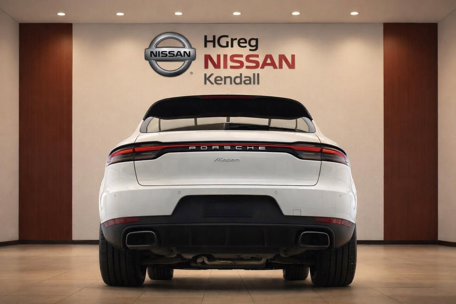 Used 2019 Porsche Macan AWD/4WD image 6