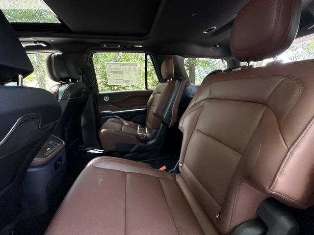 New 2027 Lincoln Navigator Reserve AWD/4WD image 23