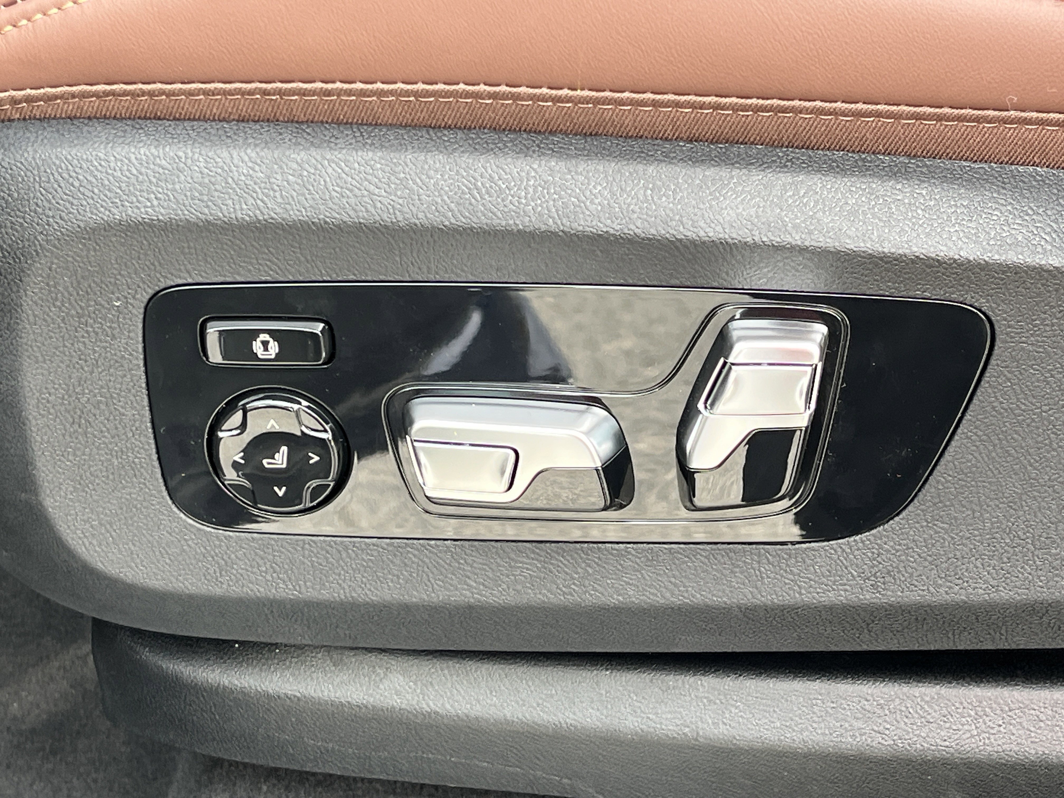 New 2026 BMW X5 sDrive40i w/ M Sport Package RWD image 19