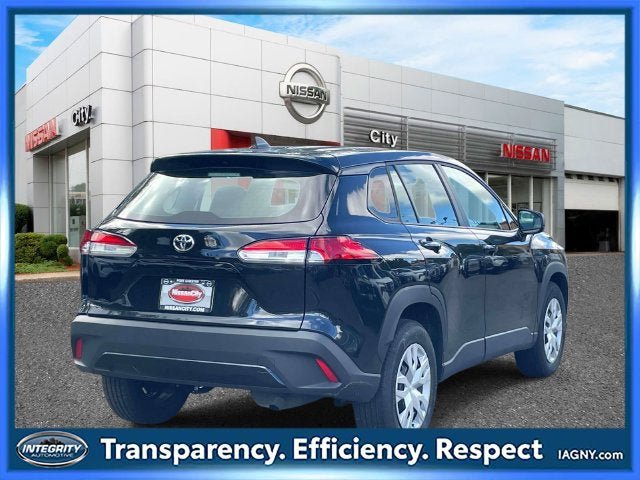 Used 2025 Toyota Corolla Cross L FWD image 6