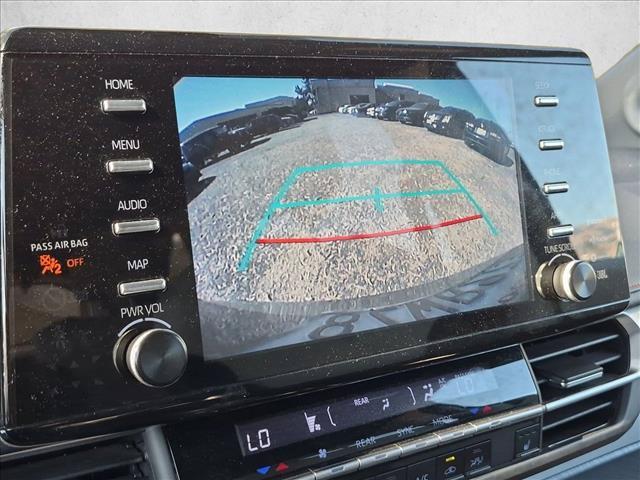 Used 2022 Toyota Sienna XSE w/ XSE Plus Package FWD image 11