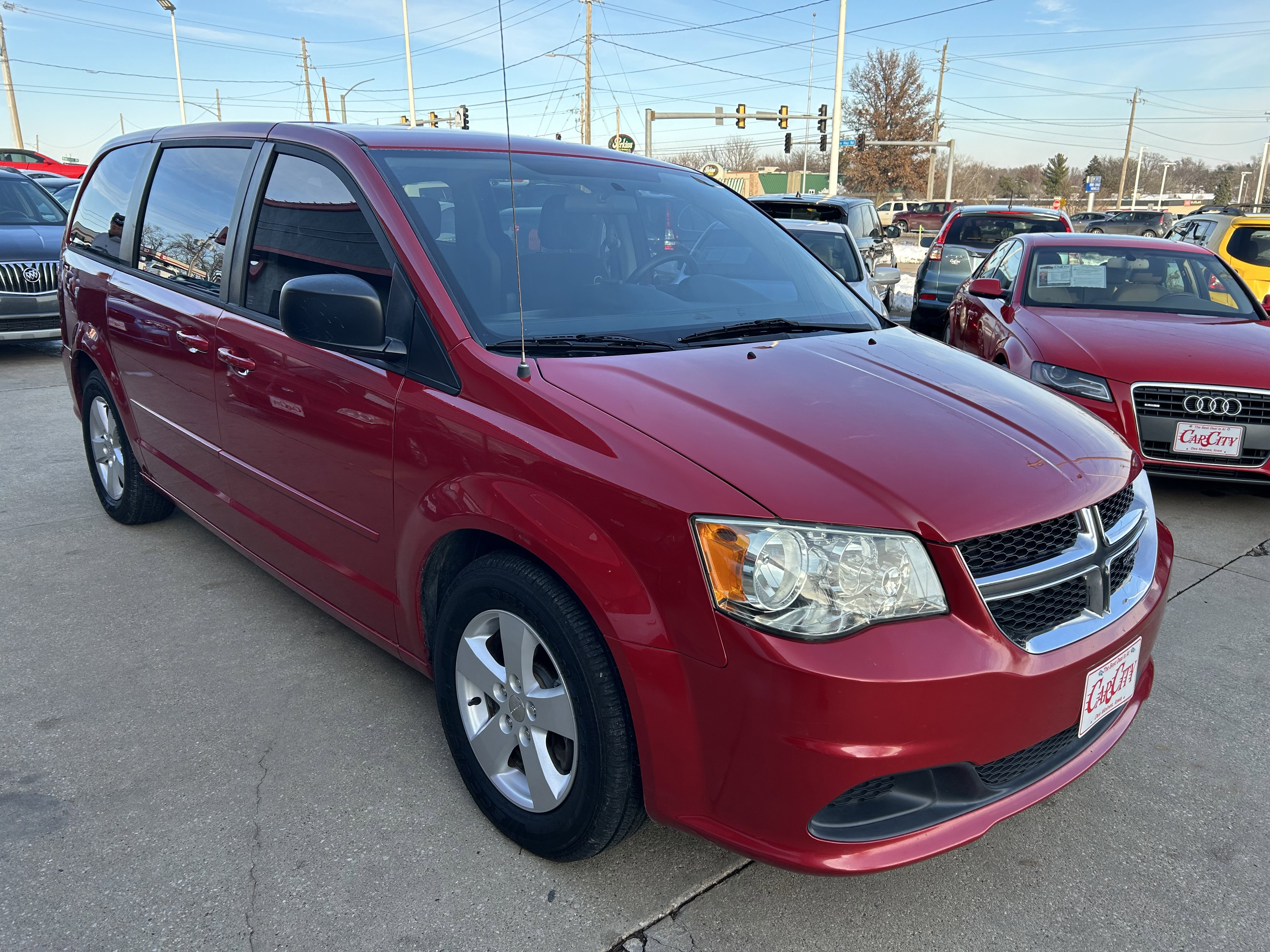 Used 2013 Dodge Grand Caravan SE image 4
