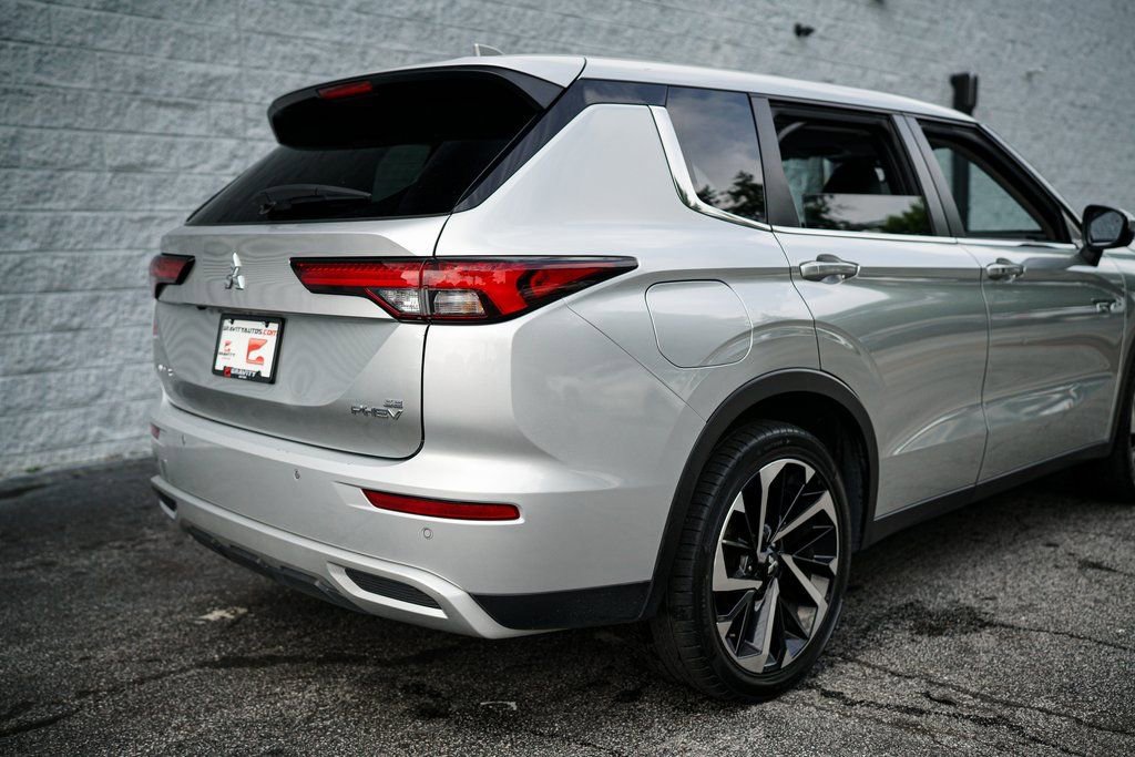 Used 2023 Mitsubishi Outlander LE image 14