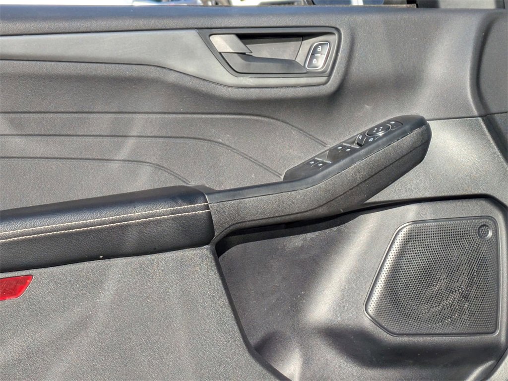 Used 2025 Ford Escape Active image 11