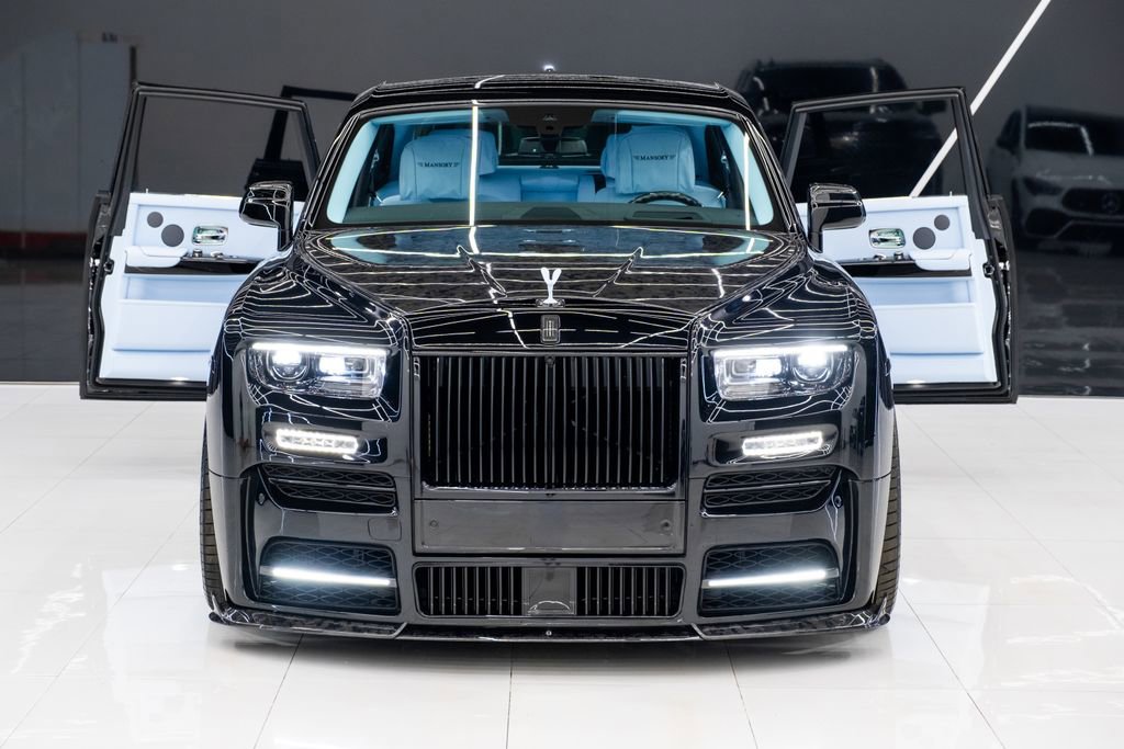 Used 2026 Rolls-Royce Phantom Sedan image 8