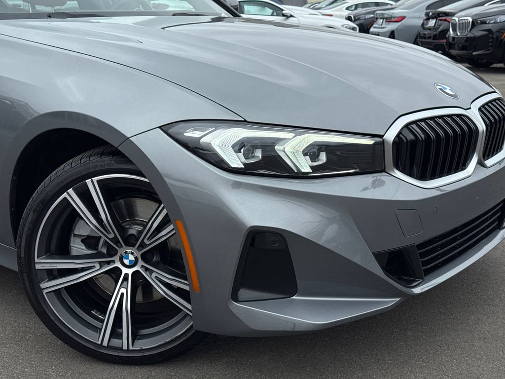 Used 2024 BMW 330i Sedan w/ Convenience Package RWD image 6