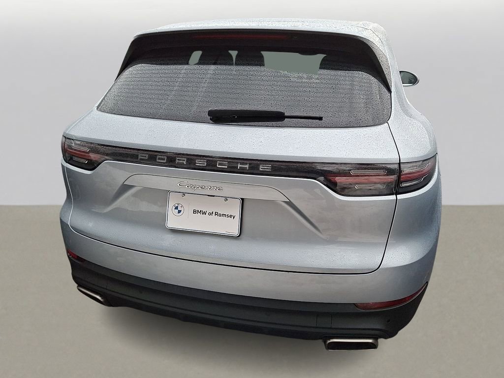 Used 2023 Porsche Cayenne w/ Premium Package image 5