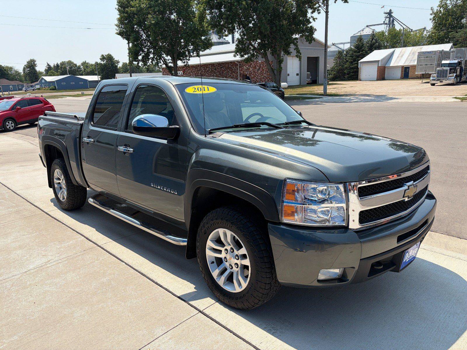 Used 2011 Chevrolet Silverado 1500 LTZ w/ LTZ Plus Package AWD/4WD image 6