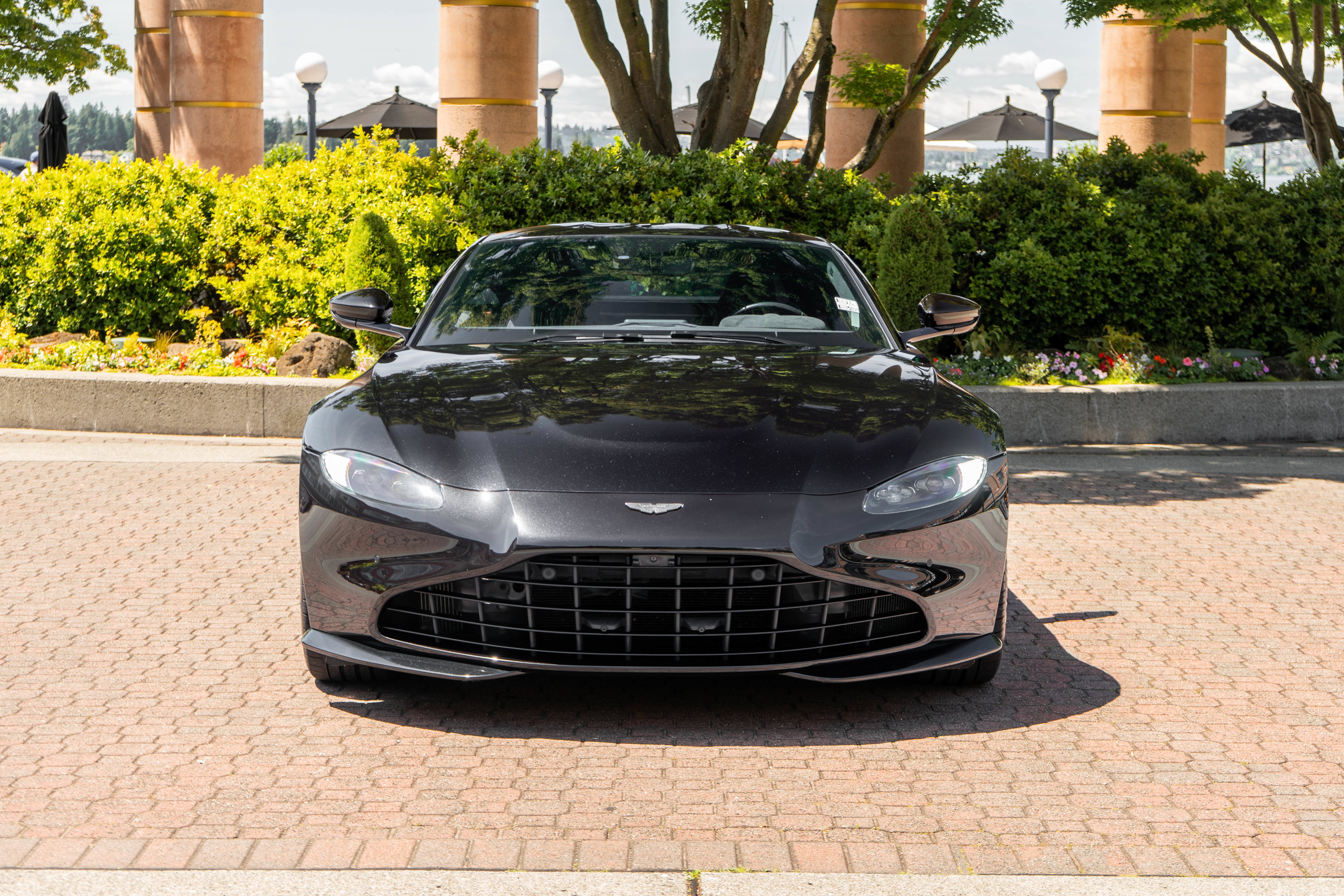 Used 2021 Aston Martin V8 Vantage Coupe RWD image 7