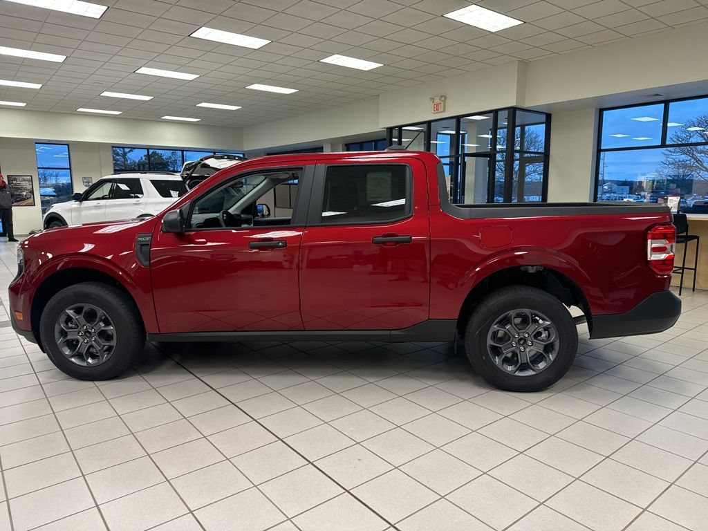 New 2025 Ford Maverick XLT w/ Equipment Group 302A AWD/4WD image 13