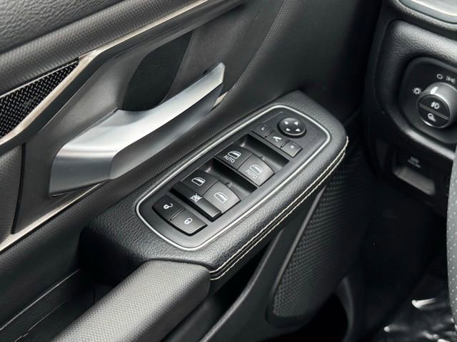 Used 2020 RAM 1500 Sport w/ Night Edition image 33