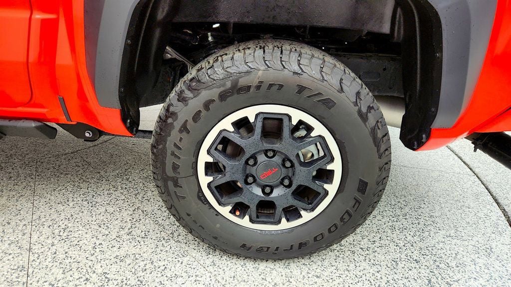 Used 2024 Toyota Tacoma TRD Off-Road w/ TRD Off Road Upgrade Package AWD/4WD image 9