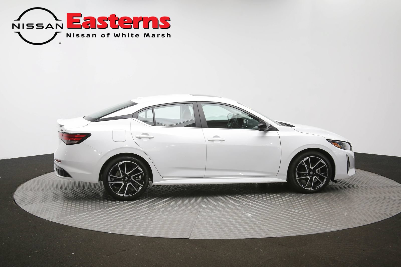 Used 2024 Nissan Sentra SR w/ SR Premium Package FWD image 44