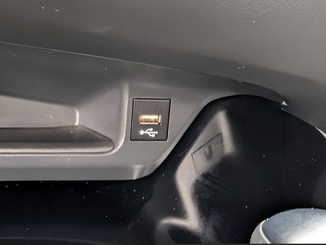 Used 2021 Toyota C-HR XLE FWD image 16
