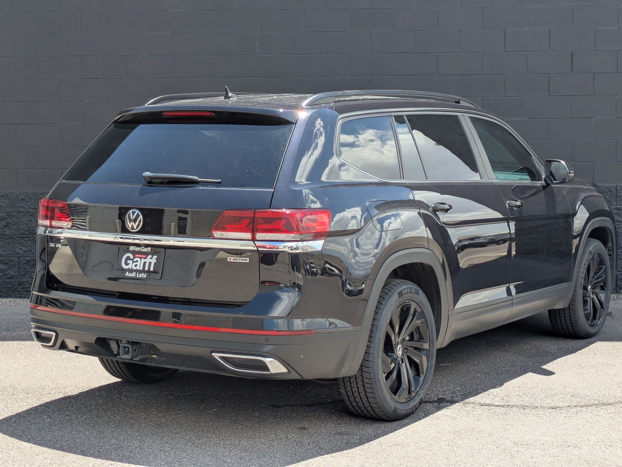 Used 2022 Volkswagen Atlas SE w/ Panoramic Sunroof Package AWD/4WD image 5