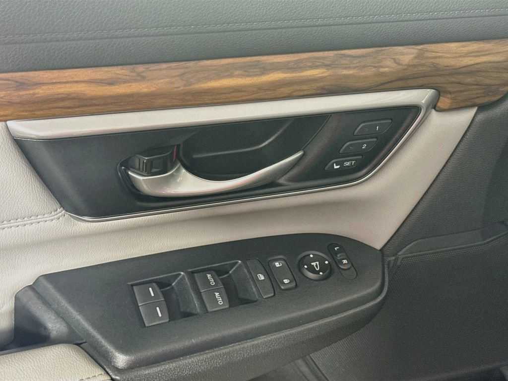 Used 2018 Honda CR-V EX-L image 16