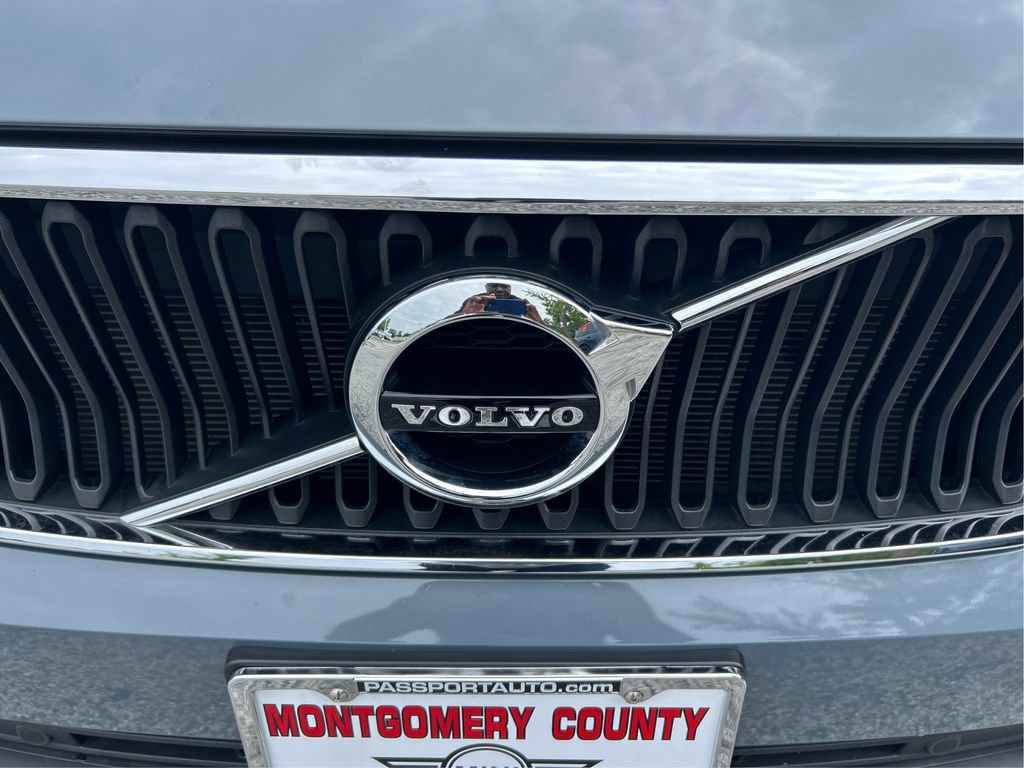 Used 2020 Volvo XC40 T5 Momentum w/ Protection Package Premier AWD/4WD image 37