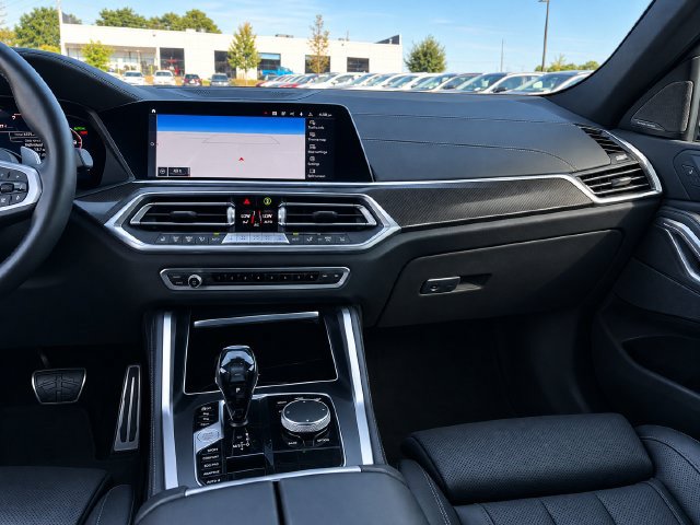 Used 2020 BMW X6 M50i AWD/4WD image 16