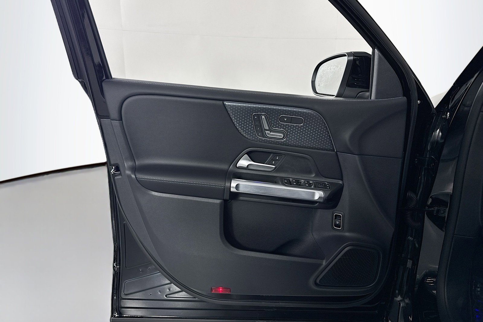 New 2025 Mercedes-Benz GLB 250 image 20