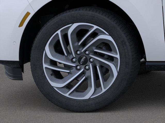 New 2025 Lincoln Navigator Reserve image 19