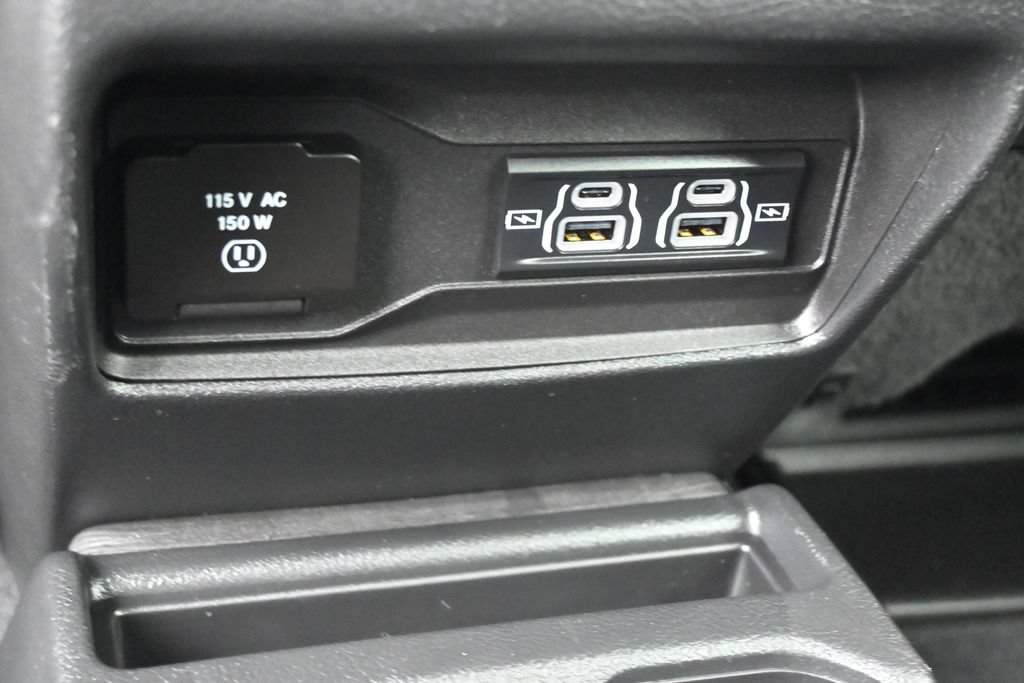 Used 2024 Jeep Grand Cherokee L Altitude AWD/4WD image 20