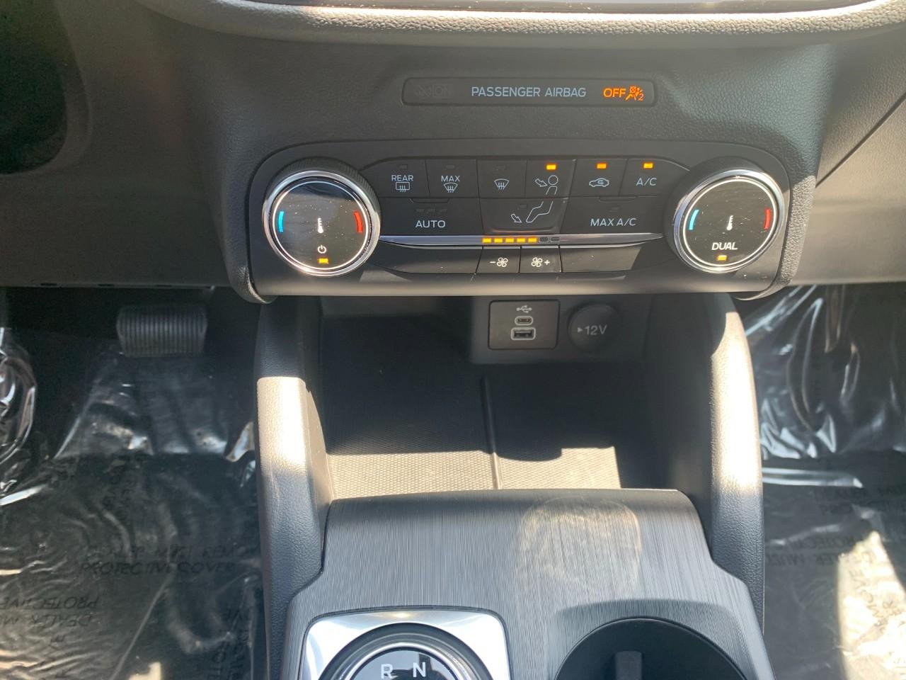 Used 2025 Ford Escape ST-Line AWD/4WD image 7