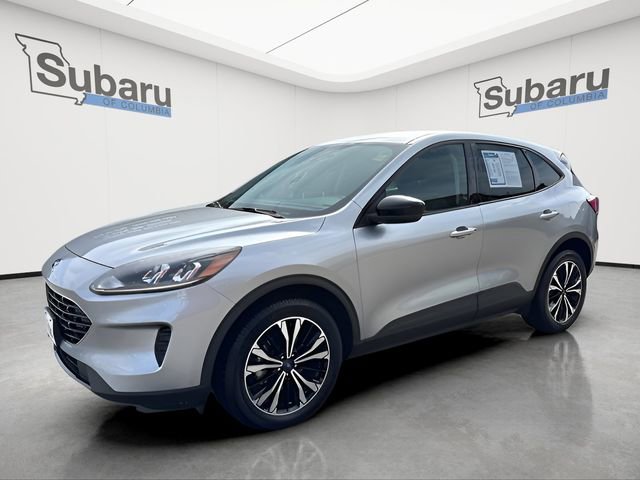 Used 2021 Ford Escape SE w/ SE Sport Appearance Package AWD/4WD image 3
