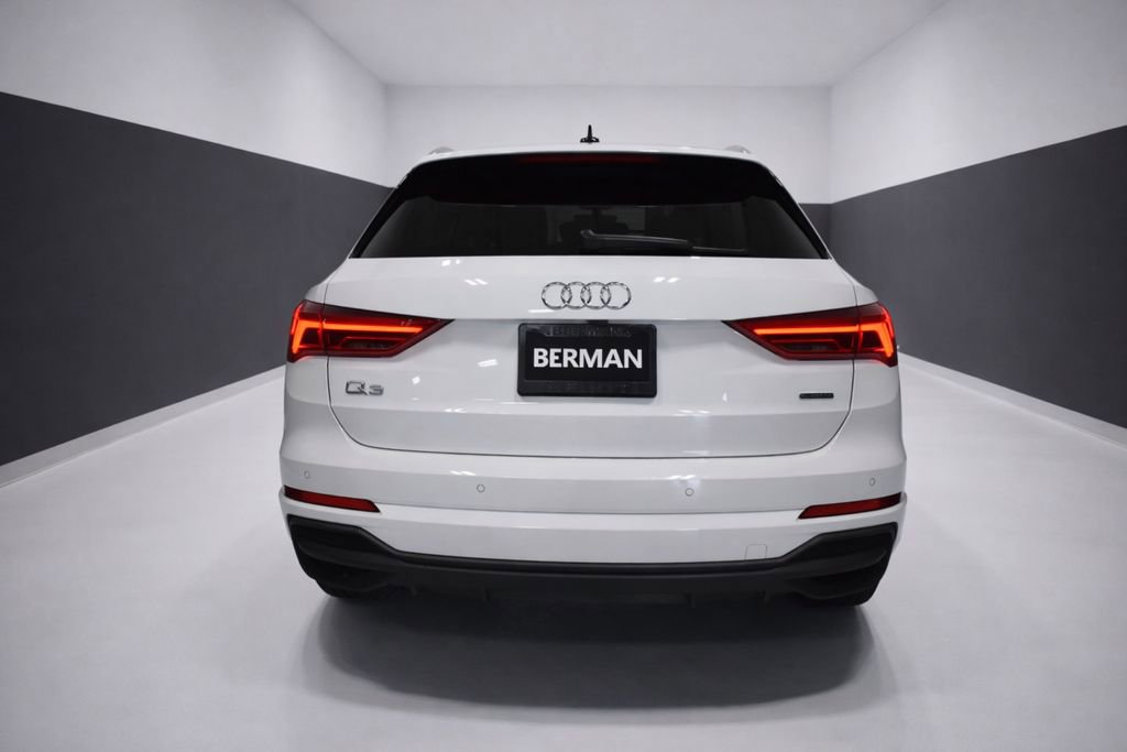 Used 2024 Audi Q3 2.0T Premium Plus w/ Premium Plus Package image 9