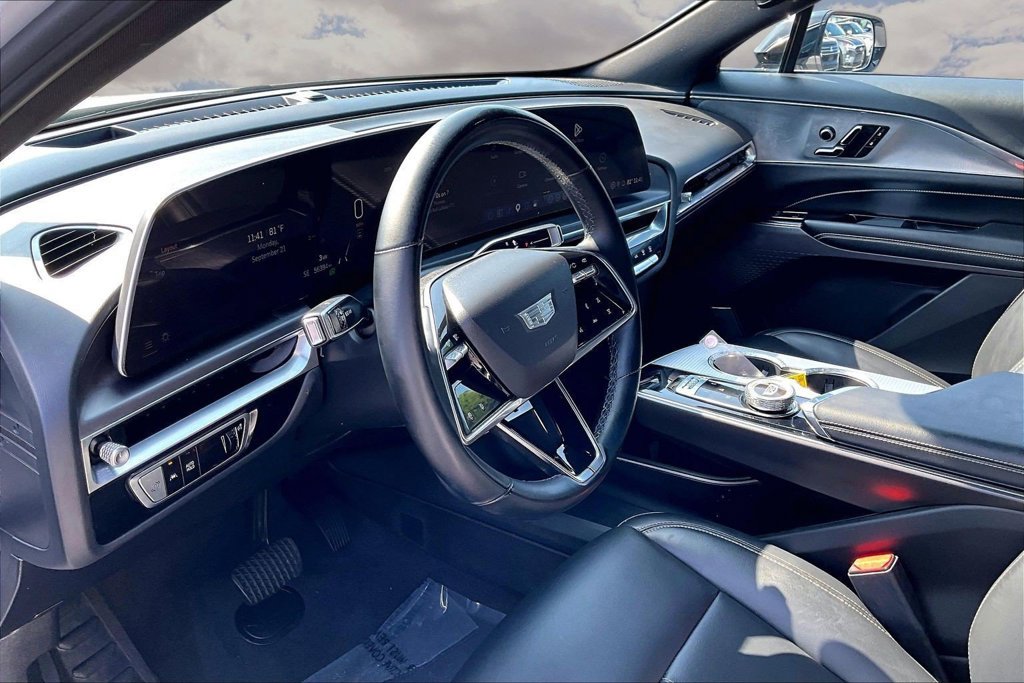 Certified 2024 Cadillac Lyriq Tech w/ Driver Assist Package AWD/4WD image 17