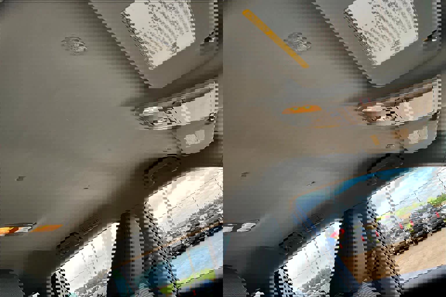 Used 2023 Toyota Highlander LE image 14