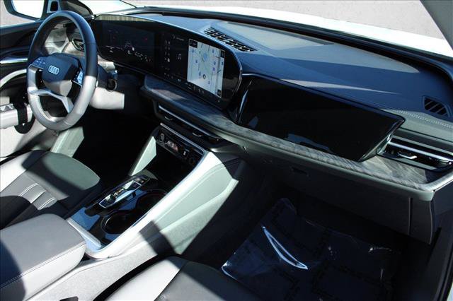 Certified 2025 Audi Q5 Premium w/ Convenience Package AWD/4WD image 28