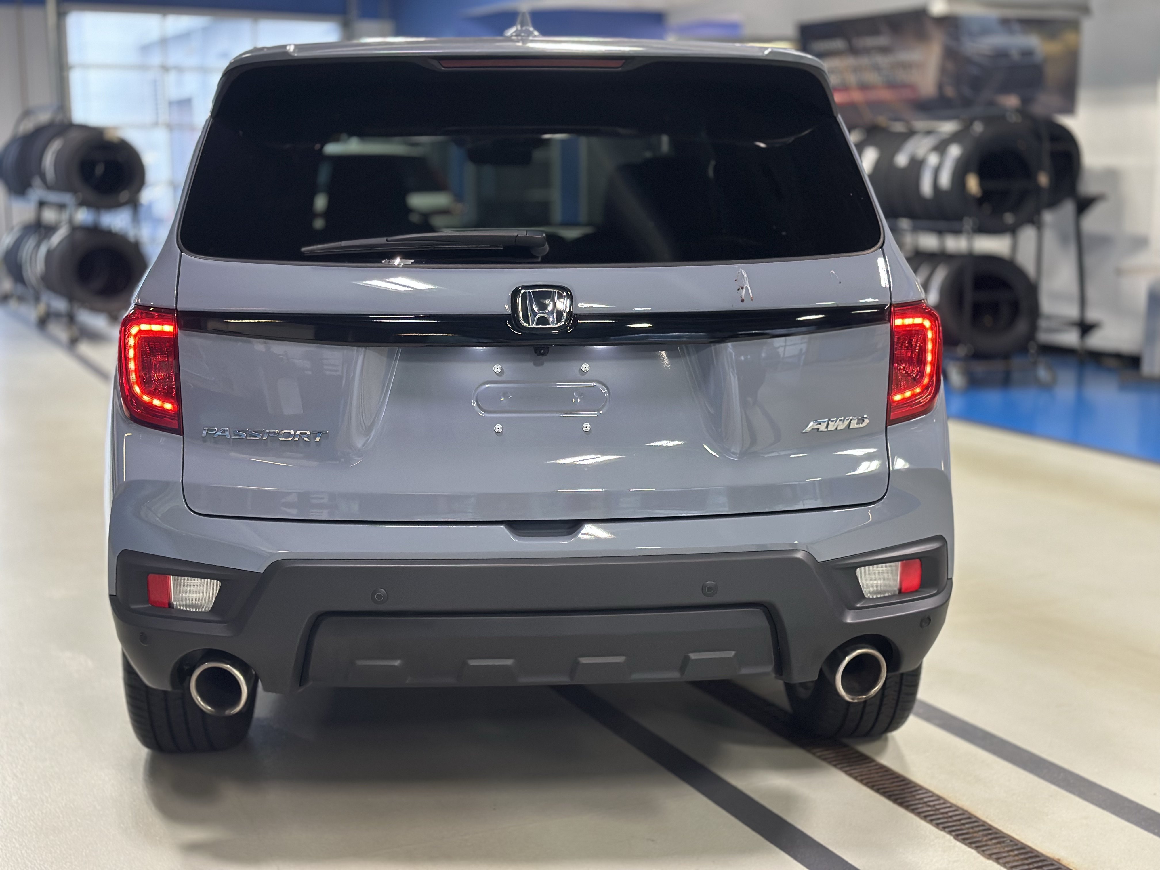 Used 2024 Honda Passport EX-L image 6