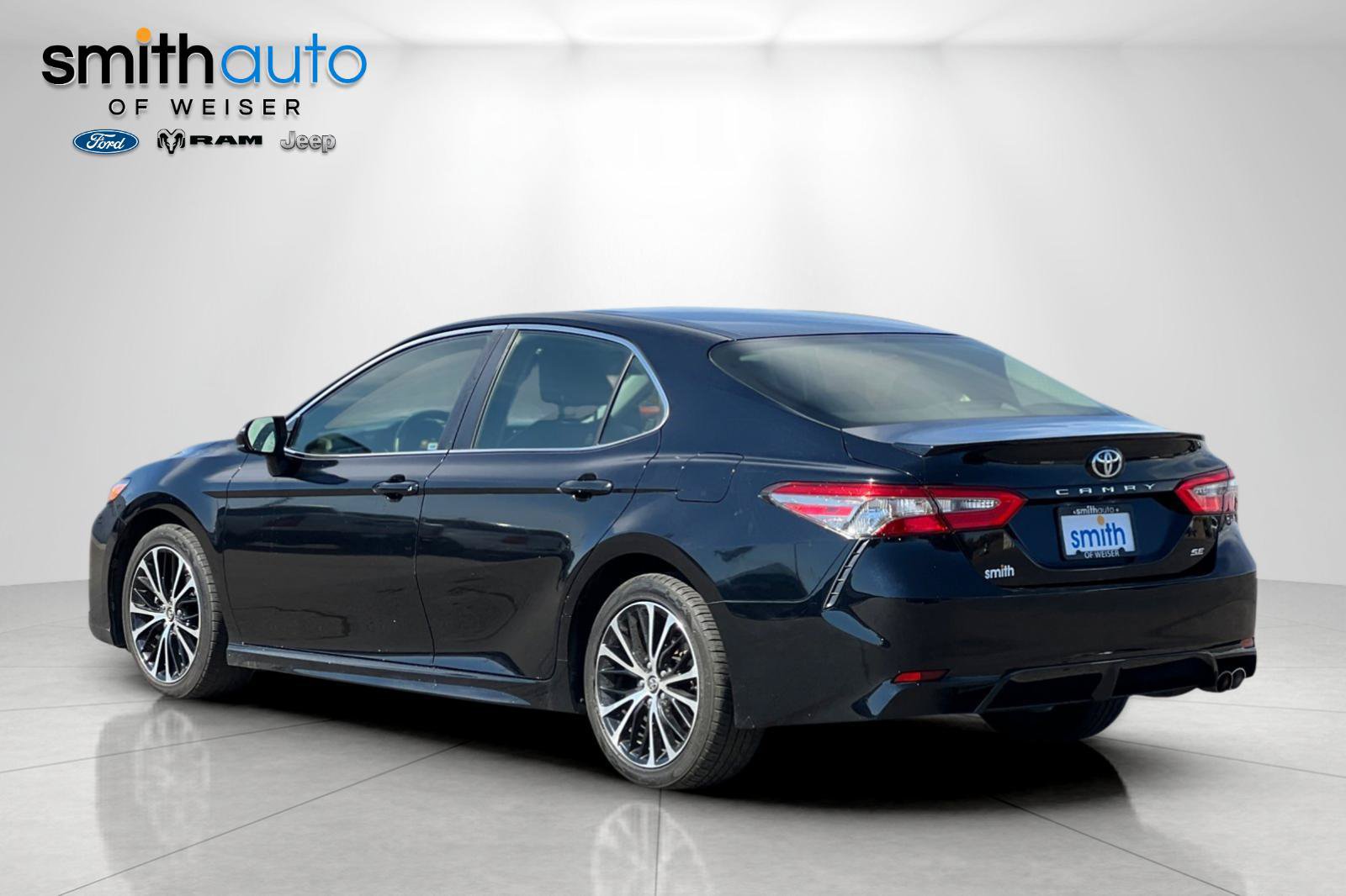 Used 2018 Toyota Camry SE FWD image 7
