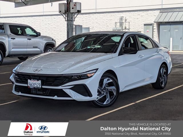 Used 2025 Hyundai Elantra SEL w/ Cargo Package
