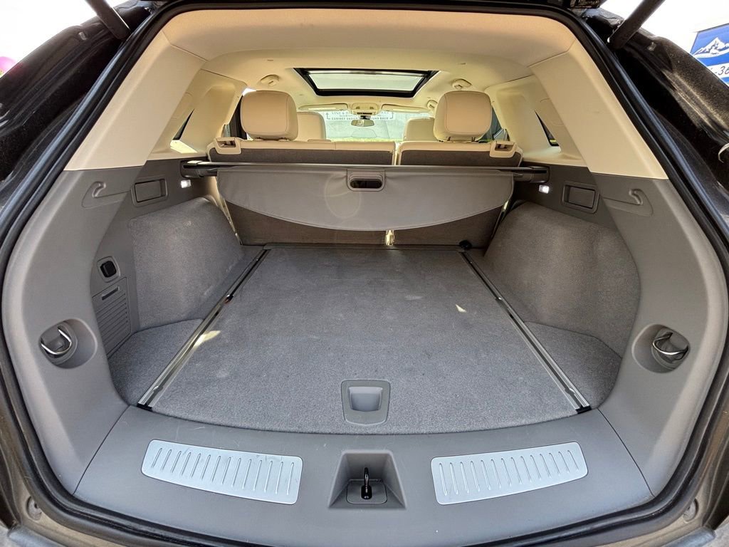 Used 2020 Cadillac XT5 Premium Luxury image 17